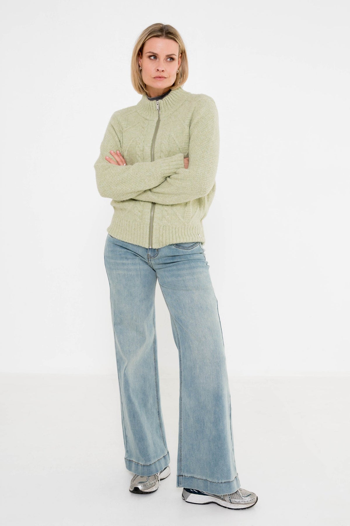 stone bleached jeans porto met wijde pijpen met vest 
